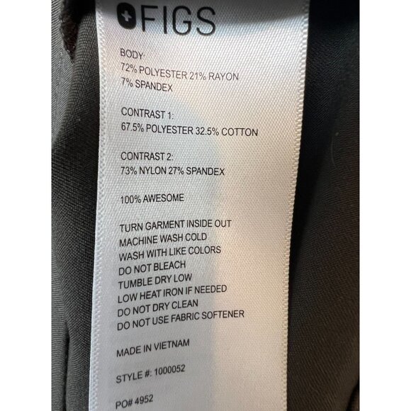 FIGS Scrub Top Star Wars Shirt size Medium Limited Edition 1000052 Nursing - Picture 5 of 7